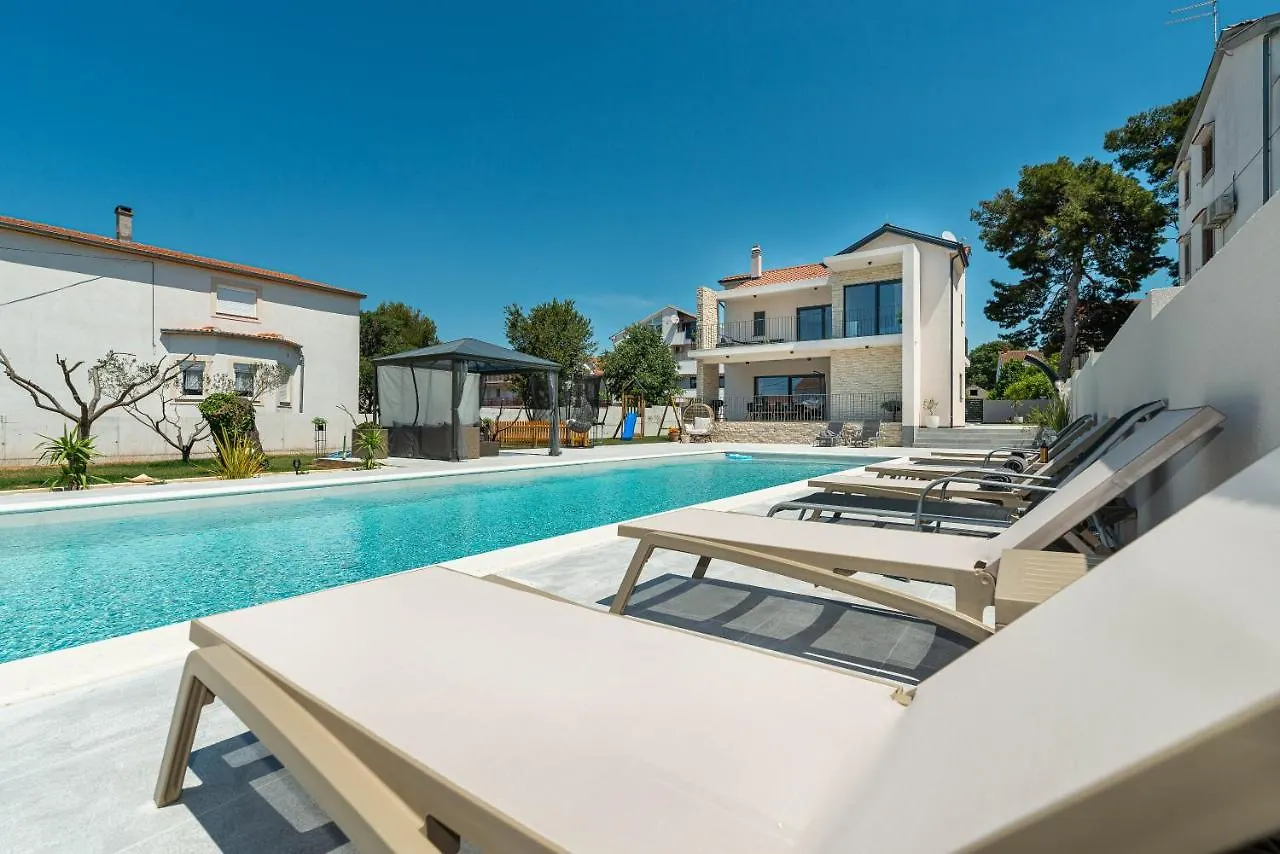 Luxury Villa Magale With Large Pool Biograd Na Moru